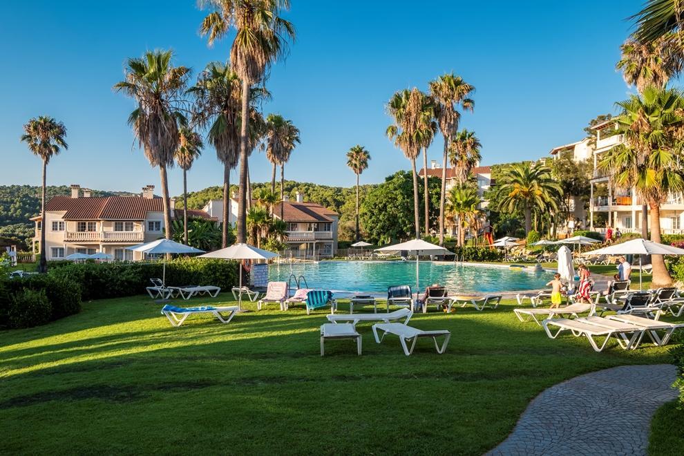 Hg Jardin De Menorca Aparthotel Сон Боу Екстериор снимка