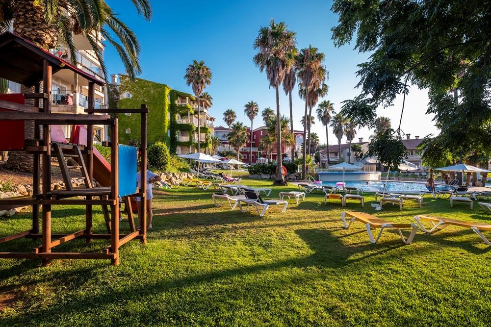 Hg Jardin De Menorca Aparthotel Сон Боу Екстериор снимка